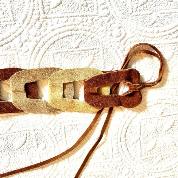 Vintage 1970’s Suede Leather Link Chain Tie Belt Retro Boho Vibes - Picture 11 of 13